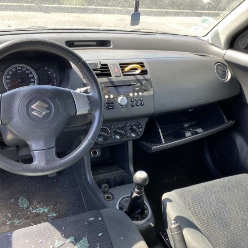 Porte arriere gauche SUZUKI SWIFT 3 Photo n°20