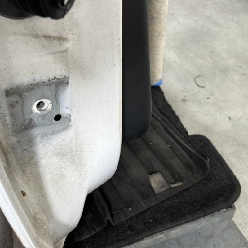 Porte arriere droit CITROEN C3 2 Photo n°7