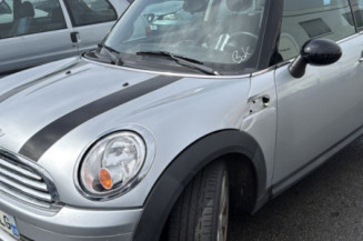 MINI MINI 2 R56 PHASE 1 1.6i - 16V COOPER Photo n°1