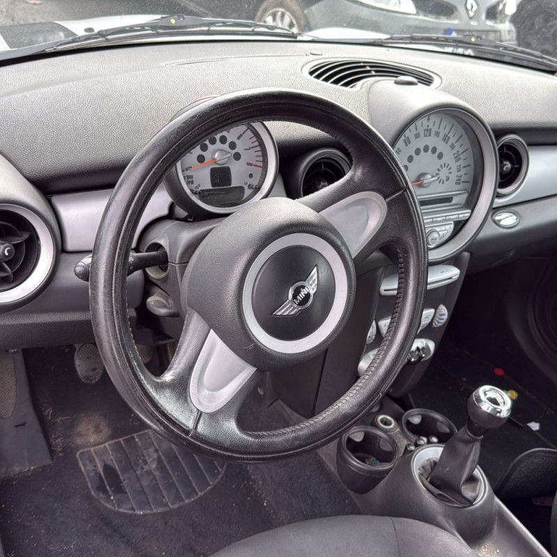 MINI MINI 2 R56 PHASE 1 1.6i - 16V COOPER Photo n°14