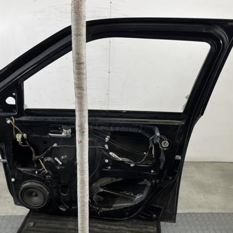 Porte avant droit SUZUKI SWIFT 3 Photo n°7
