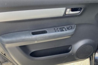 Porte avant droit SUZUKI SWIFT 3
