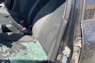 Porte avant droit SUZUKI SWIFT 3