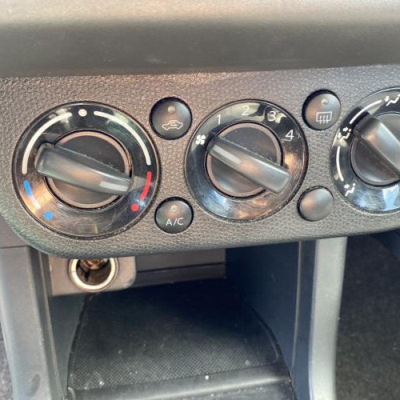 Porte avant gauche SUZUKI SWIFT 3 Photo n°20