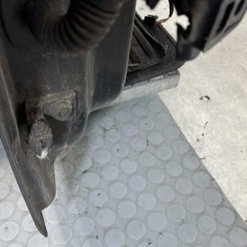 Porte avant droit SEAT IBIZA 4 Photo n°6
