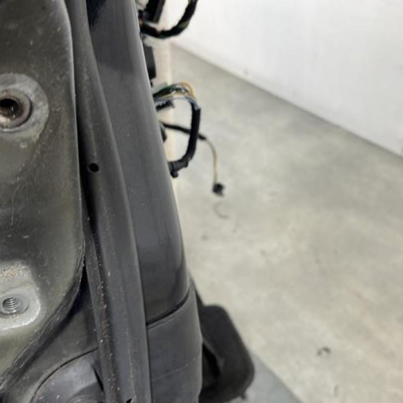 Porte avant droit FORD FIESTA 6 Photo n°4