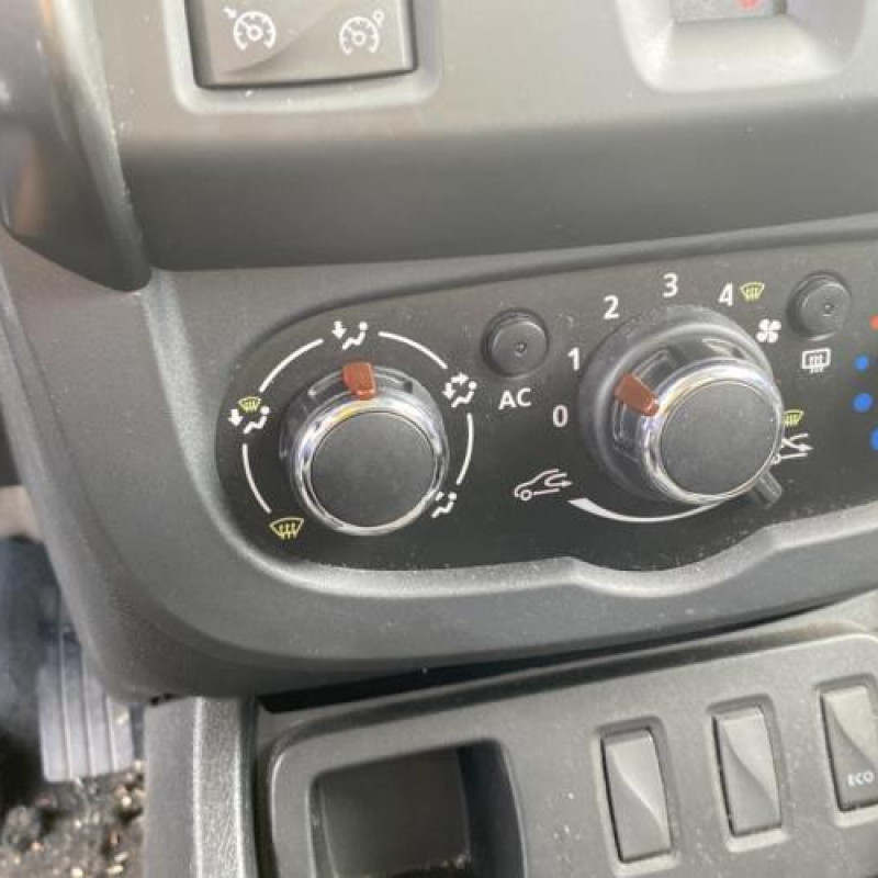 Poignee interieur avant gauche DACIA DUSTER 1 Photo n°14