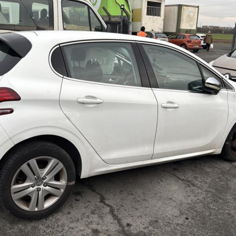 Moteur PEUGEOT 208 1 Photo n°8