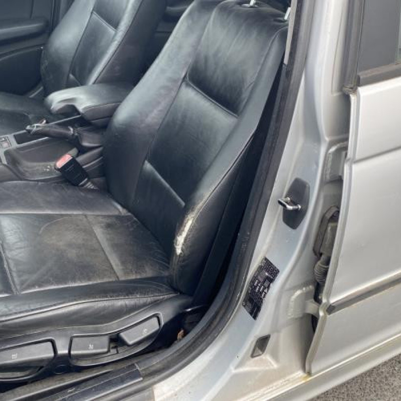 Vitre arriere droit BMW SERIE 3 E46 Photo n°16