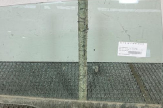 Vitre arriere droit VOLKSWAGEN POLO 6 Photo n°1