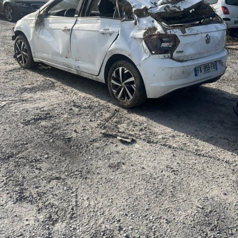 Vitre arriere droit VOLKSWAGEN POLO 6 Photo n°8