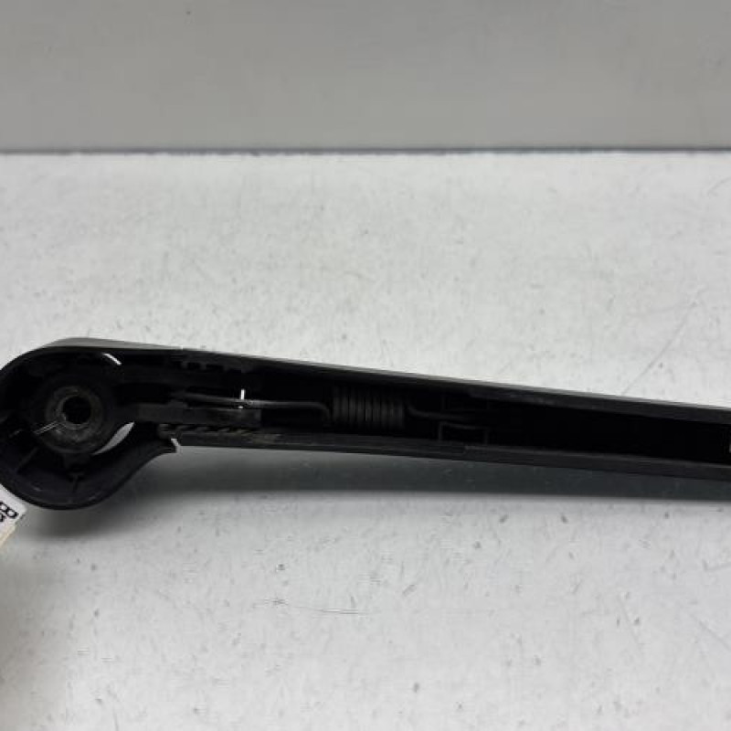 Bras essuie glace arriere VOLKSWAGEN SCIROCCO 3 Photo n°3