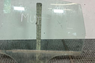 Vitre arriere gauche VOLKSWAGEN POLO 4 Photo n°1