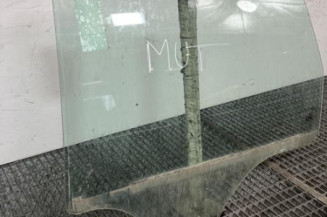 Vitre arriere gauche VOLKSWAGEN POLO 4