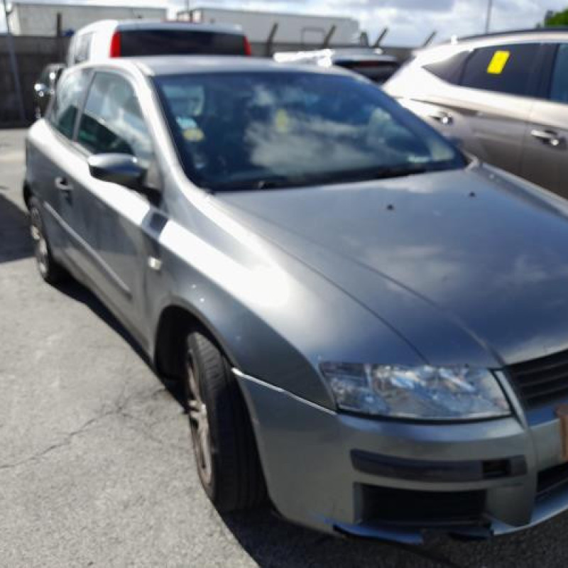 Vitre avant gauche FIAT STILO Photo n°7
