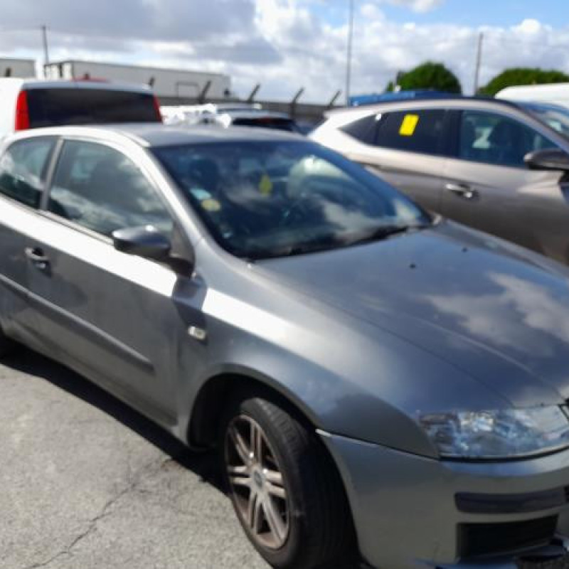 Vitre avant gauche FIAT STILO Photo n°11