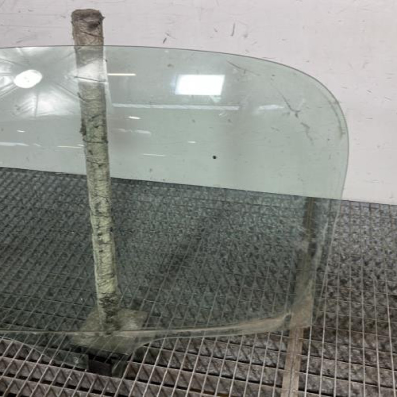 Vitre arriere gauche PEUGEOT 206+ Photo n°3