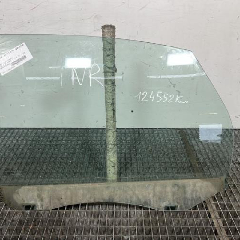 Vitre arriere gauche FORD FOCUS 2 Photo n°1