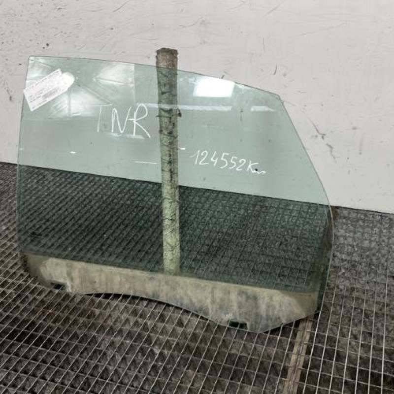 Vitre arriere gauche FORD FOCUS 2 Photo n°3