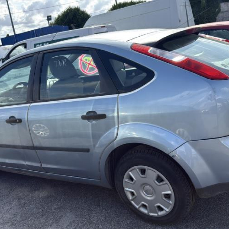 Vitre arriere gauche FORD FOCUS 2 Photo n°10