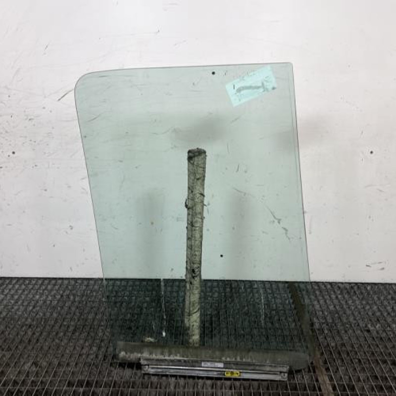 Vitre avant gauche FORD TRANSIT 4 Photo n°4