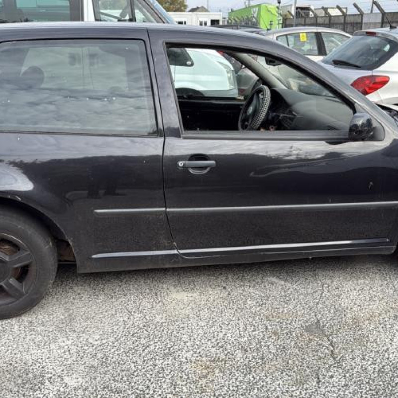 Vitre avant droit VOLKSWAGEN GOLF 4 Photo n°11