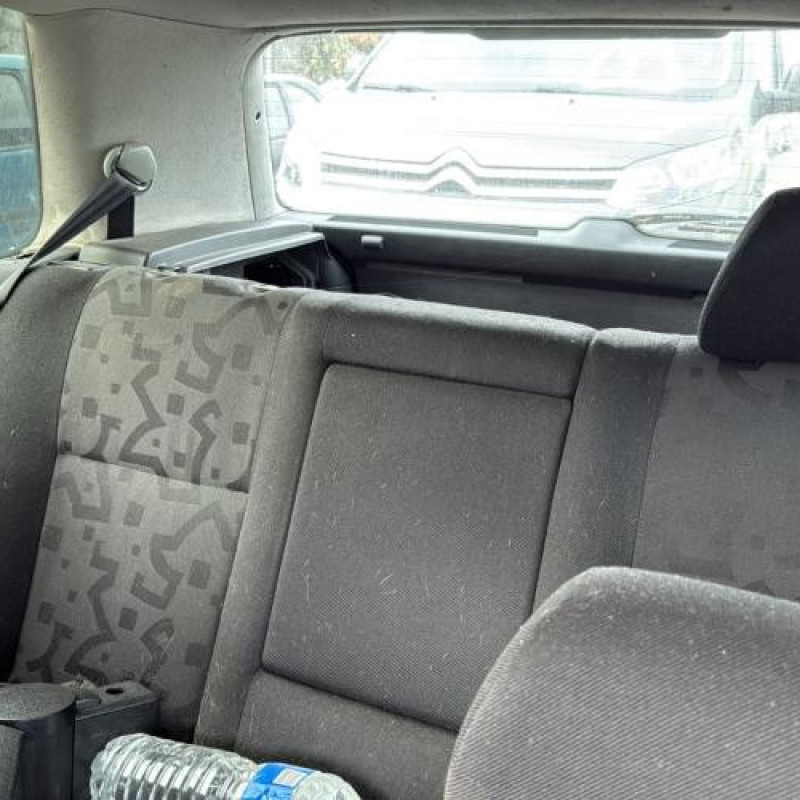 Vitre avant droit VOLKSWAGEN GOLF 4 Photo n°20
