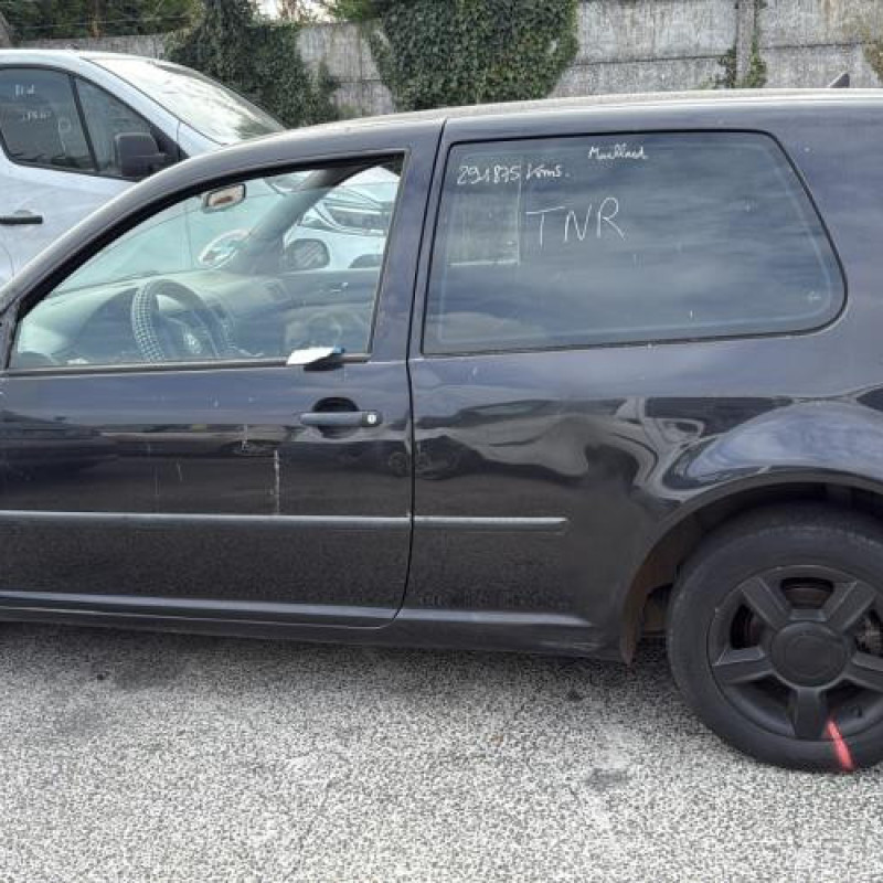 Vitre avant gauche VOLKSWAGEN GOLF 4 Photo n°10