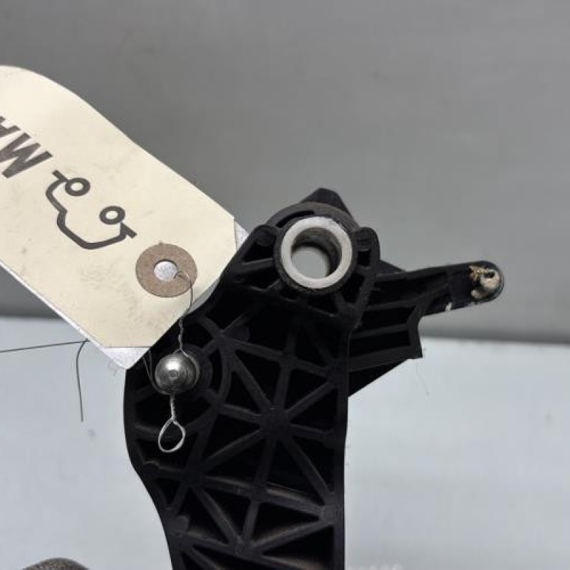 Pedale d'embrayage CITROEN DS4 Photo n°4