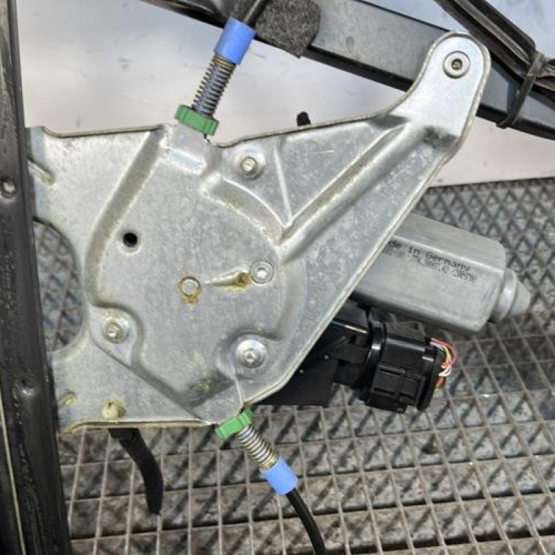 Leve vitre electrique avant gauche AUDI A3 1 Photo n°4