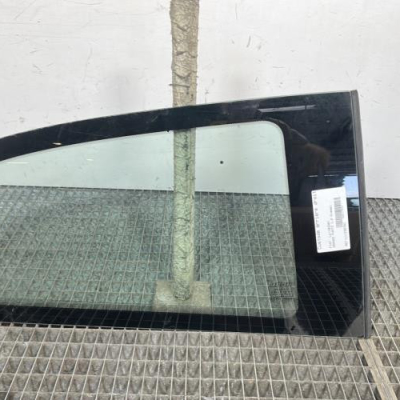 Custode arriere droit FIAT GRANDE PUNTO Photo n°1