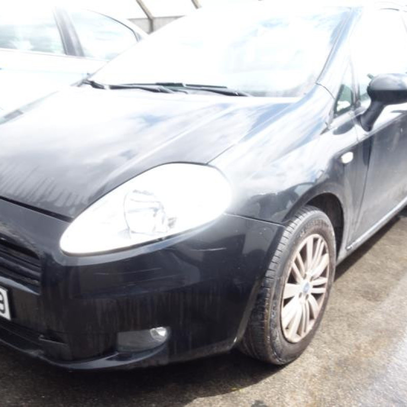 Custode arriere droit FIAT GRANDE PUNTO Photo n°5
