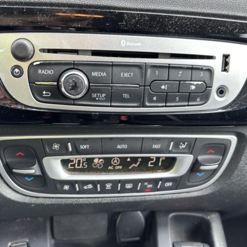 Reservoir essence RENAULT SCENIC 3 Photo n°20