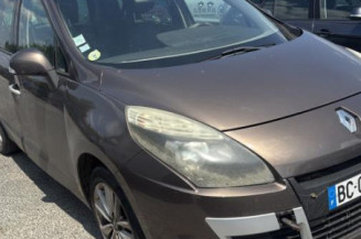 Reservoir essence RENAULT SCENIC 3