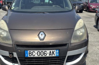 Reservoir essence RENAULT SCENIC 3