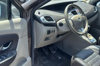 Reservoir essence RENAULT SCENIC 3