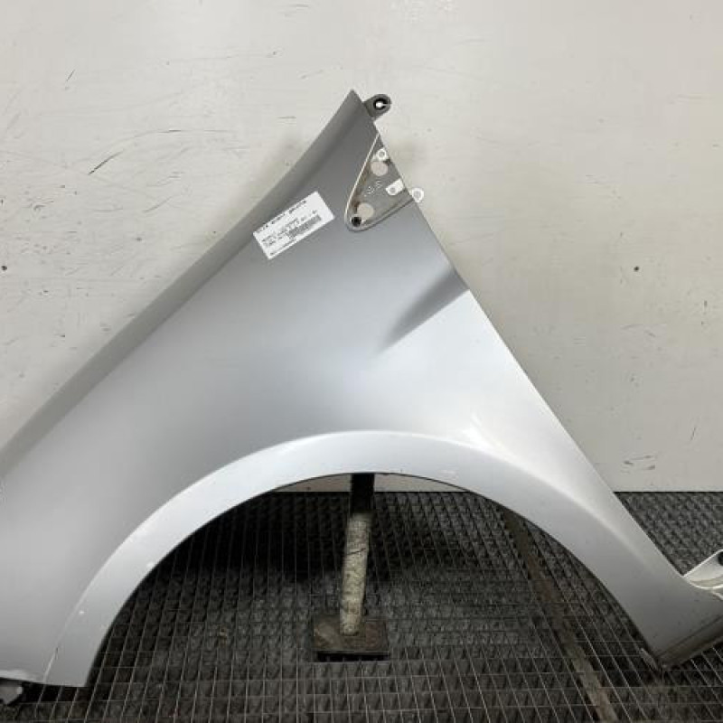 Aile avant gauche RENAULT CLIO 3 Photo n°1