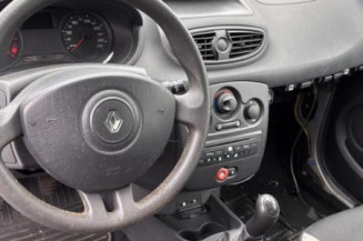 Aile avant gauche RENAULT CLIO 3