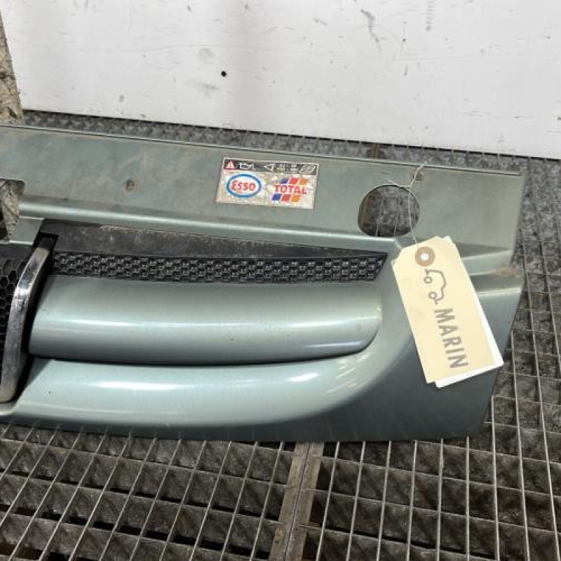 Calandre PEUGEOT PARTNER 1 Photo n°3