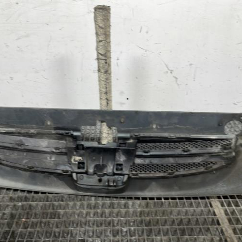 Calandre PEUGEOT PARTNER 1 Photo n°4