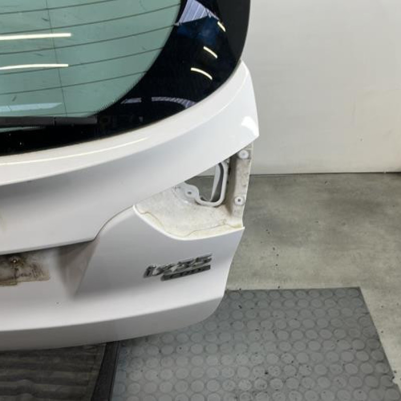 Malle/Hayon arriere HYUNDAI IX 35 Photo n°4