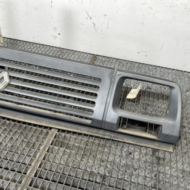 Calandre RENAULT EXPRESS Photo n°3