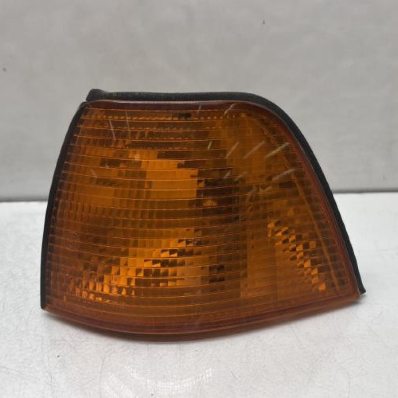 Optique avant secondaire gauche (feux)(clignotant) BMW SERIE 3 E36 Photo n°1