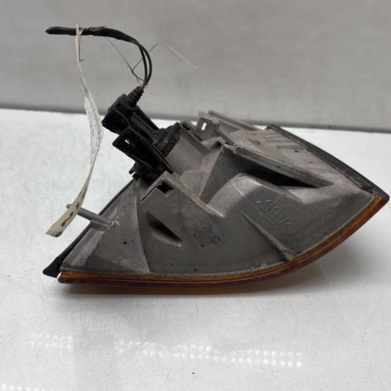 Optique avant secondaire gauche (feux)(clignotant) BMW SERIE 3 E36 Photo n°3