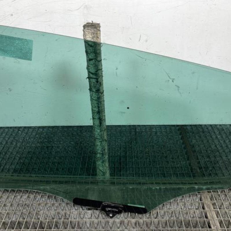 Vitre arriere droit HYUNDAI IX 35 Photo n°4