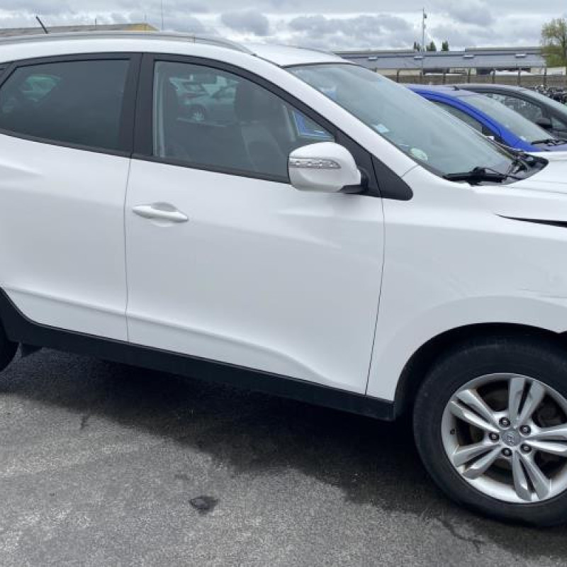 Pare boue arriere droit HYUNDAI IX 35 Photo n°15