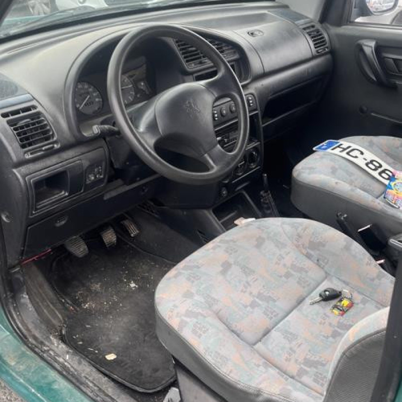 Poignee interieur avant gauche PEUGEOT PARTNER 1 Photo n°8