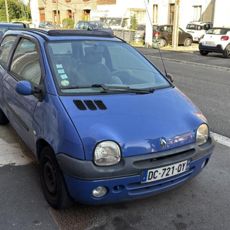 Pare boue avant droit RENAULT TWINGO 1 Photo n°5