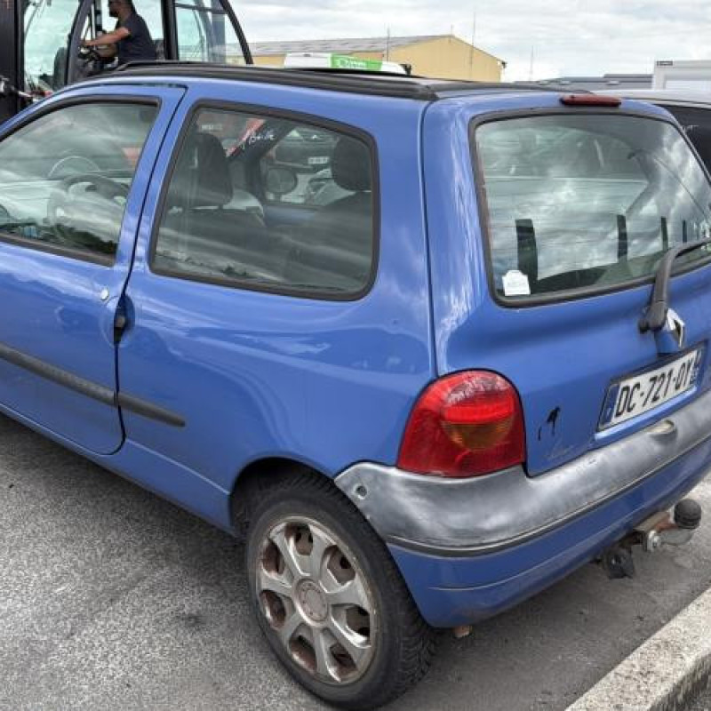 Pare boue avant droit RENAULT TWINGO 1 Photo n°11