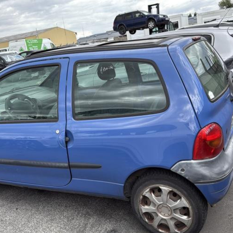 Pare boue avant droit RENAULT TWINGO 1 Photo n°13